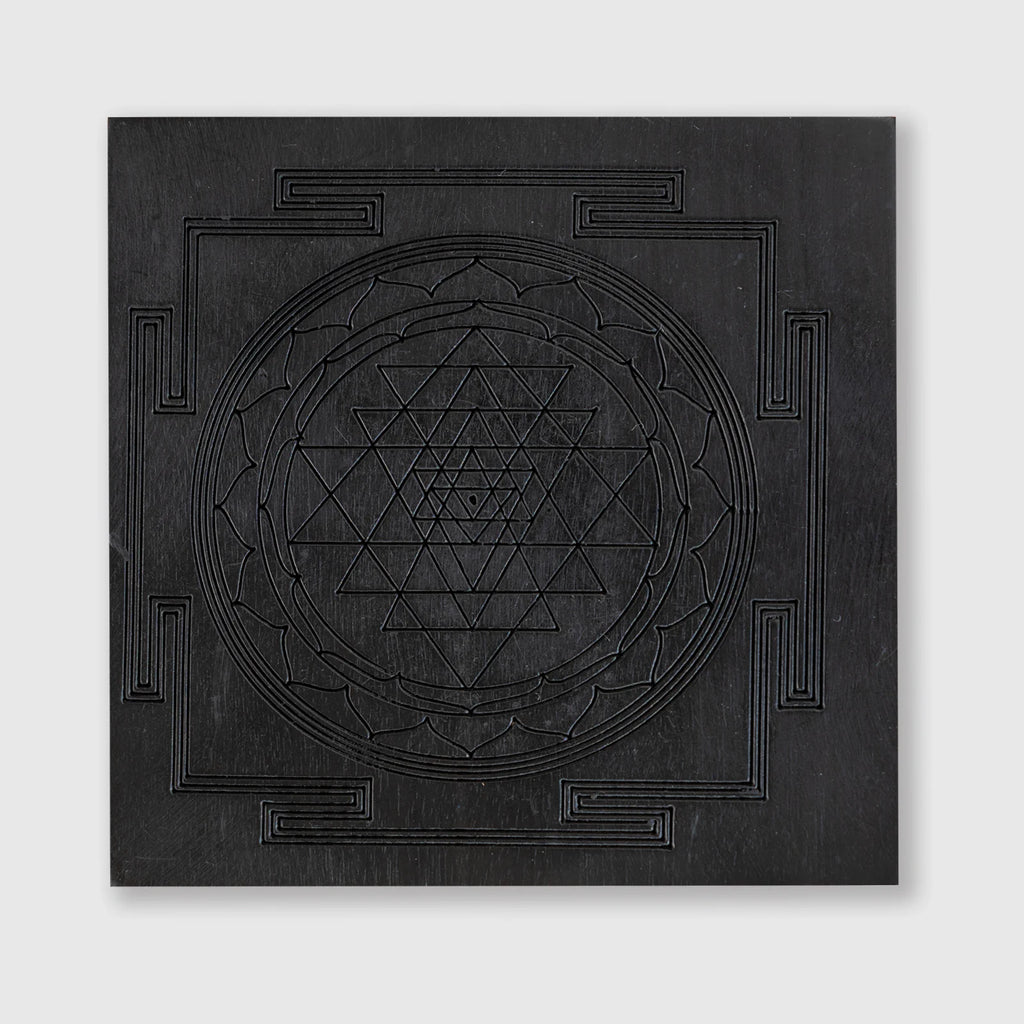 Karungali Sri Yantra